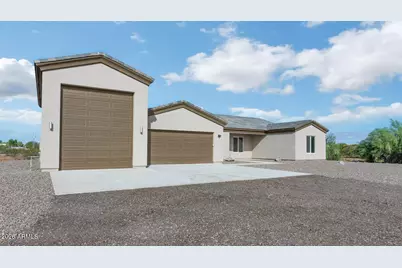 28328 N 220th Avenue, Wittmann, AZ 85361 - Photo 4