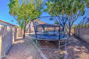 834 S Cancun Dr, Gilbert, AZ 85233 - Photo 38