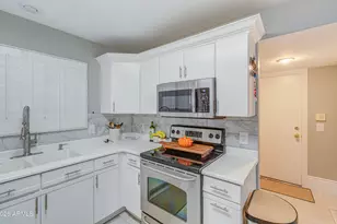 834 S Cancun Dr, Gilbert, AZ 85233 - Photo 14