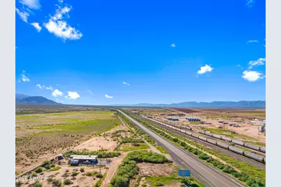 56Xxx W US Hwy 60 -- #5, Aguila, AZ 85320 - Photo 4