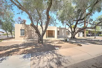 498 W Gail Drive, Chandler, AZ 85225 - Photo 2
