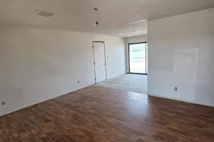 17446 N 8th Ave, Phoenix, AZ 85023 - Photo 2