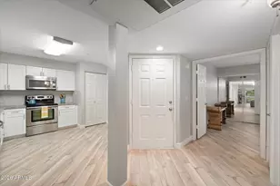 9460 E Mission Ln, Scottsdale, AZ 85258 - Photo 14