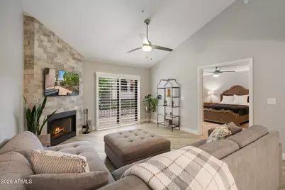 9460 E Mission Lane #215, Scottsdale, AZ 85258 - Photo 4