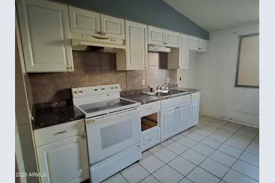 10302 W Oakmont Drive, Sun City, AZ 85351 - Photo 2
