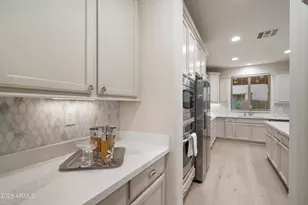 21614 N 39th Pl, Phoenix, AZ 85050 - Photo 12