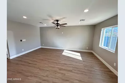 905 W Dobbins Road, Phoenix, AZ 85041 - Photo 4