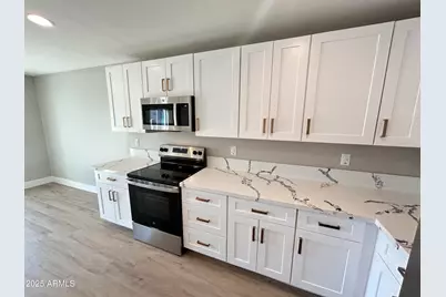 905 W Dobbins Road, Phoenix, AZ 85041 - Photo 8
