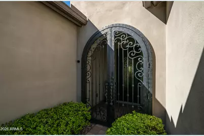 902 E Horseshoe Place, Chandler, AZ 85249 - Photo 4