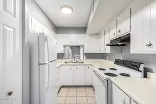 2413 W Hazelwood St, Phoenix, AZ 85015 - Photo 2