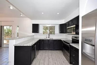 10226 N 12th Place E #1, Phoenix, AZ 85020 - Photo 18