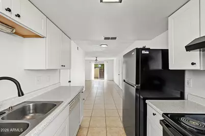 8109 N 32nd Drive, Phoenix, AZ 85051 - Photo 12