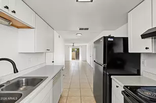 8109 N 32nd Dr, Phoenix, AZ 85051 - Photo 12