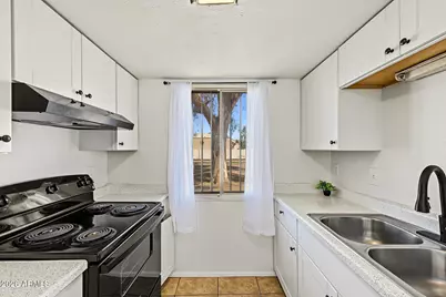 8109 N 32nd Drive, Phoenix, AZ 85051 - Photo 10