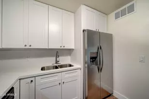 6413 S 21st Pl, Phoenix, AZ 85042 - Photo 8