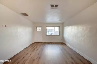 6413 S 21st Place, Phoenix, AZ 85042 - Photo 4