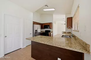 5211 N 104th Dr, Glendale, AZ 85307 - Photo 8