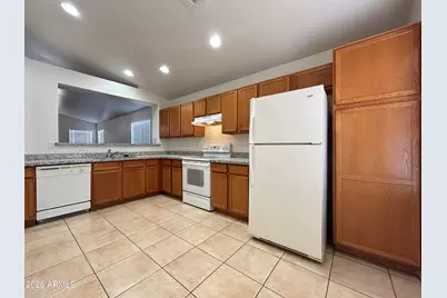 10424 W Medlock Drive, Glendale, AZ 85307 - Photo 10