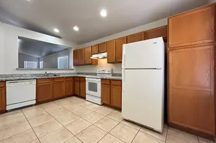 10424 W Medlock Dr, Glendale, AZ 85307 - Photo 10