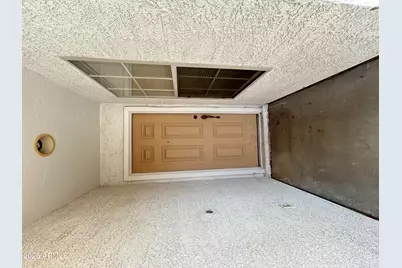 10424 W Medlock Drive, Glendale, AZ 85307 - Photo 2