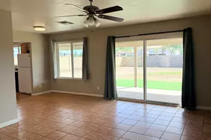 2913 W Woodridge Dr, Phoenix, AZ 85053 - Photo 4