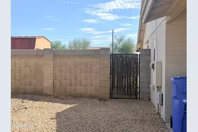 2913 W Woodridge Drive, Phoenix, AZ 85053 - Photo 24
