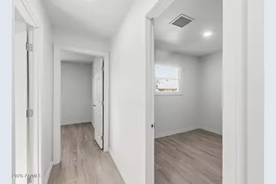 7935 W Earll Drive, Phoenix, AZ 85033 - Photo 28