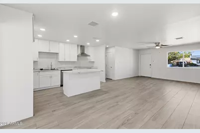 7935 W Earll Drive, Phoenix, AZ 85033 - Photo 8