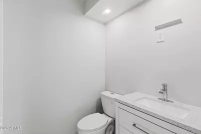 7935 W Earll Drive, Phoenix, AZ 85033 - Photo 26