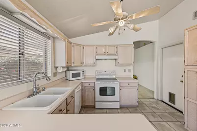 4237 E Morrow Drive, Phoenix, AZ 85050 - Photo 10