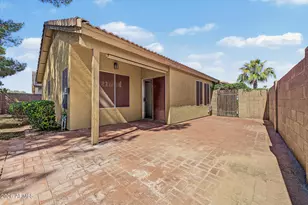 4237 E Morrow Dr, Phoenix, AZ 85050 - Photo 32