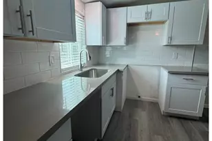 8601 N 71st Ave, Glendale, AZ 85301 - Photo 2
