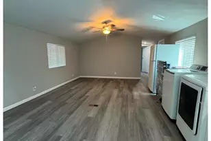 8601 N 71st Ave, Glendale, AZ 85301 - Photo 4
