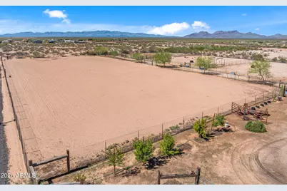 46306 W Trotter Road, Wickenburg, AZ 85390 - Photo 2