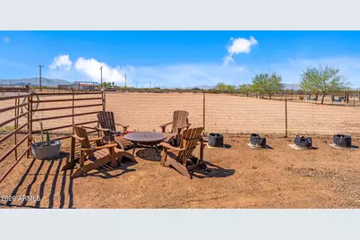 46306 W Trotter Road, Wickenburg, AZ 85390 - Photo 38