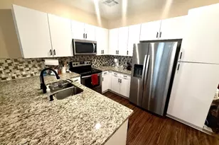 2329 E Huntington Dr, Phoenix, AZ 85040 - Photo 1