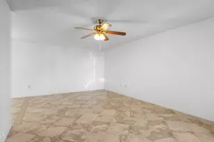 10535 W Highwood Ln, Sun City, AZ 85373 - Photo 6