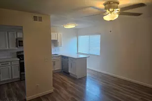 1330 E Highland Ave, Phoenix, AZ 85014 - Photo 4
