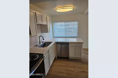 1330 E Highland Avenue #29A, Phoenix, AZ 85014 - Photo 6