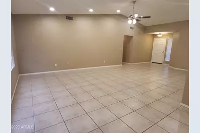 9126 W Maui Lane, Peoria, AZ 85381 - Photo 4