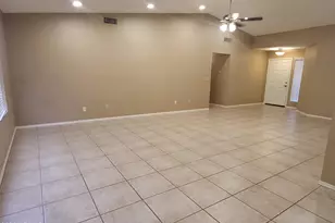 9126 W Maui Ln, Peoria, AZ 85381 - Photo 4