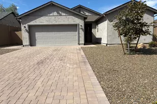 576 Whistle Stop Rd, Clarkdale, AZ 86324 - Photo 1