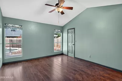 8920 W Hatcher Road, Peoria, AZ 85345 - Photo 10