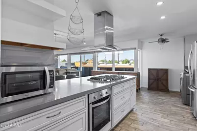6767 N 7th Street #219, Phoenix, AZ 85014 - Photo 2