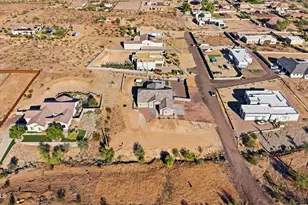 11422 W Tether Trl, Peoria, AZ 85383 - Photo 4