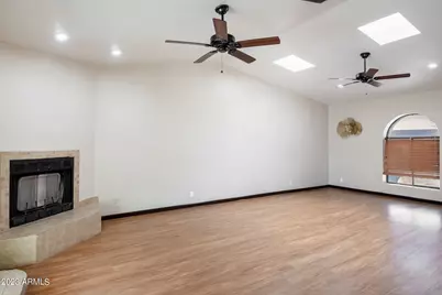 4662 W Kings Avenue, Glendale, AZ 85306 - Photo 10