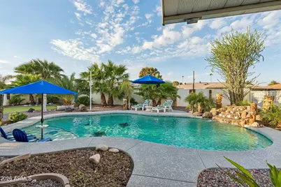 9522 W Indian Hills Drive, Sun City, AZ 85351 - Photo 4