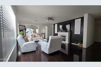 4134 W Cactus Wren Drive, Phoenix, AZ 85051 - Photo 2
