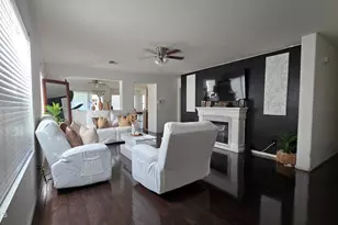 4134 W Cactus Wren Dr, Phoenix, AZ 85051 - Photo 2