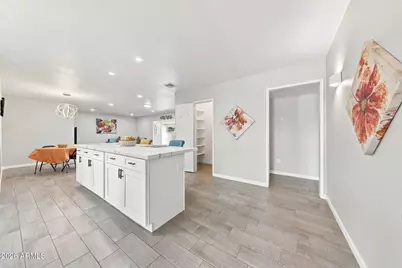 10718 W Cheryl Drive, Sun City, AZ 85351 - Photo 14